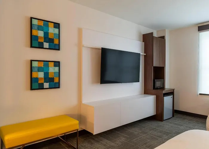 Comfort Inn & Suites Near Burke Mountain